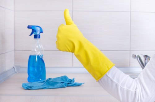Preparing a Roehampton property for deep cleaning